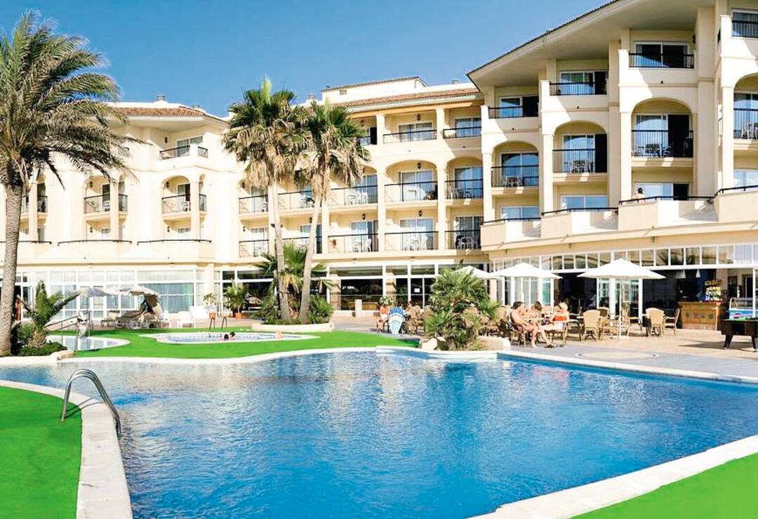 TUI Norwich Airport Late Deals Late Deals and Last Second Holidays