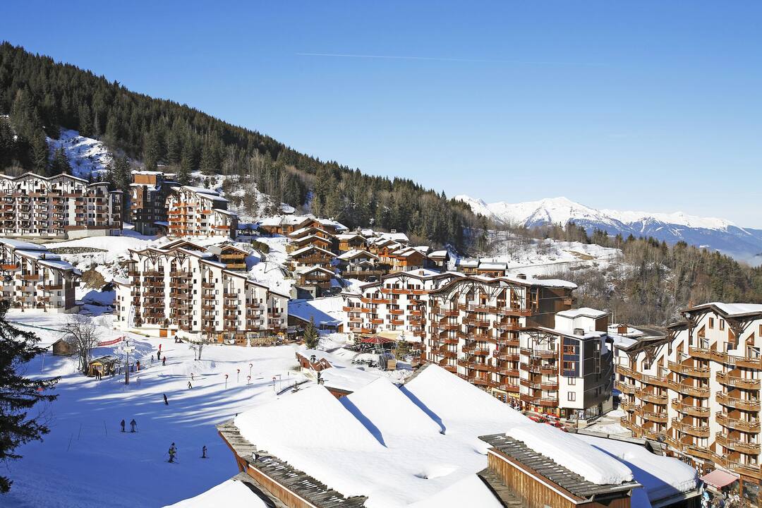 La Tania Ski La Tania Ski Resort Crystal Ski la-tania-ski-la-tania-ski-resort-crystal-ski