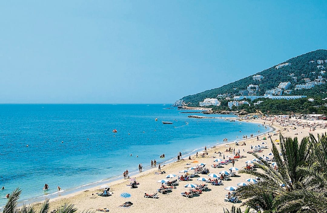 Get Villa Casa Torres Caron In Santa Eulalia Tui Co Uk Desktop Wallpaper Wallpaper Villa Casa Torres Caron In Santa Eulalia Tui Co Uk Desktop Wallpaper