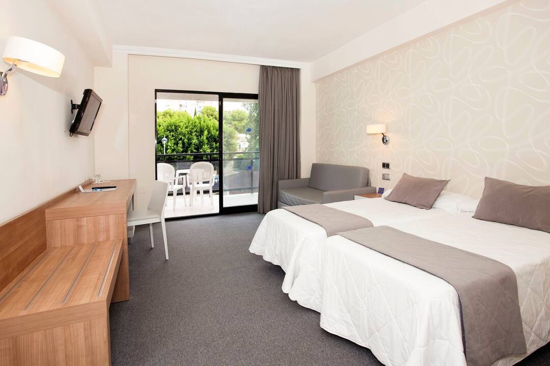 Hotel RH Corona del Mar in Benidorm TUIHolidays.ie Hotel RH Corona del Mar in Benidorm TUIHolidays.ie