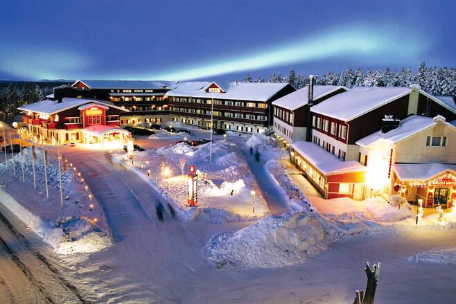 Hotel White Reindeer Part Of The Crazy And White