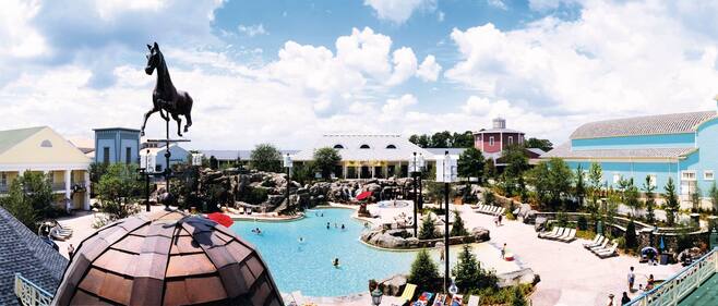 Disney S Saratoga Springs Resort And Spa In Walt Disney