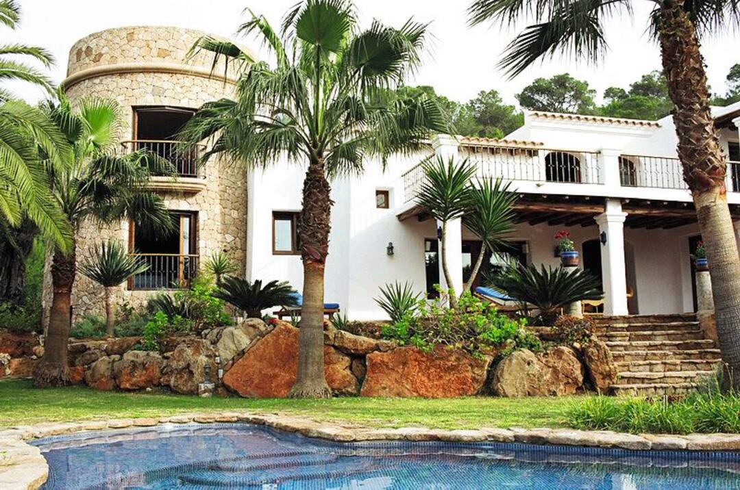 Get Villa Casa Torres Caron In Santa Eulalia Tui Co Uk For iPhone Free Wallpaper Villa Casa Torres Caron In Santa Eulalia Tui Co Uk Desktop Wallpaper Free