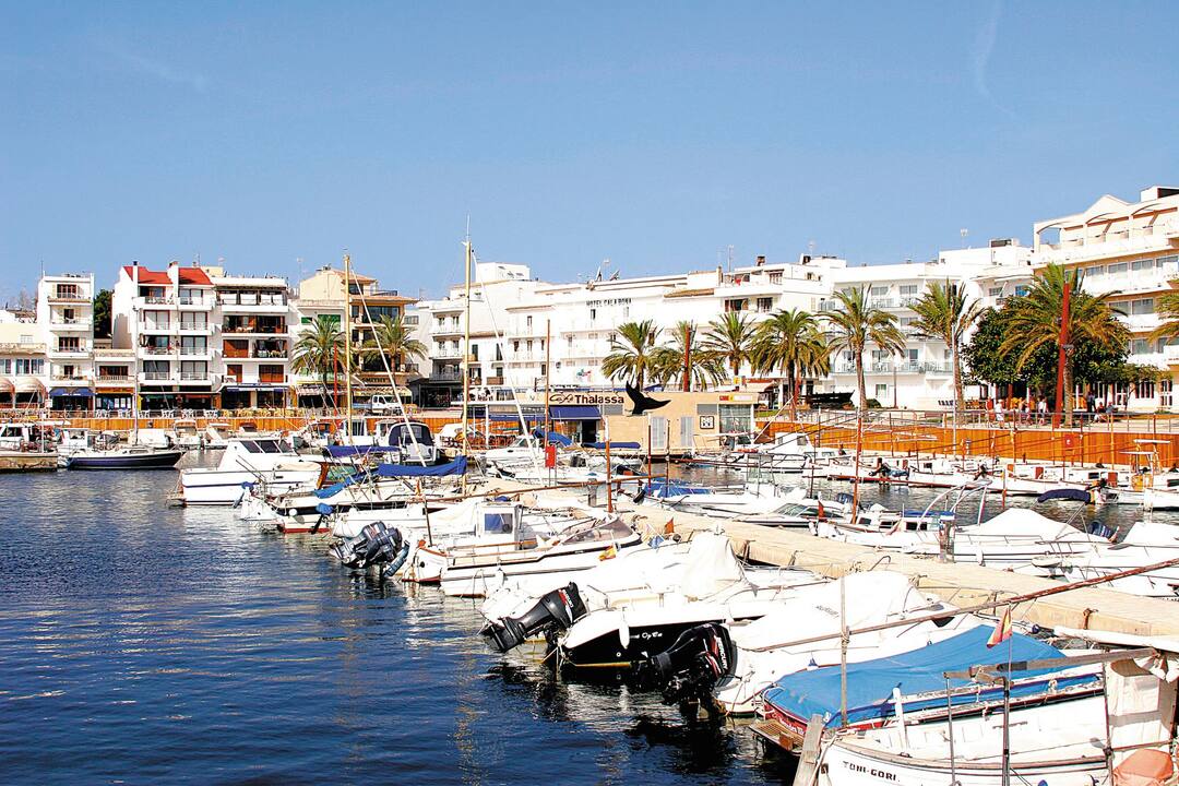 Cala Bona, Majorca