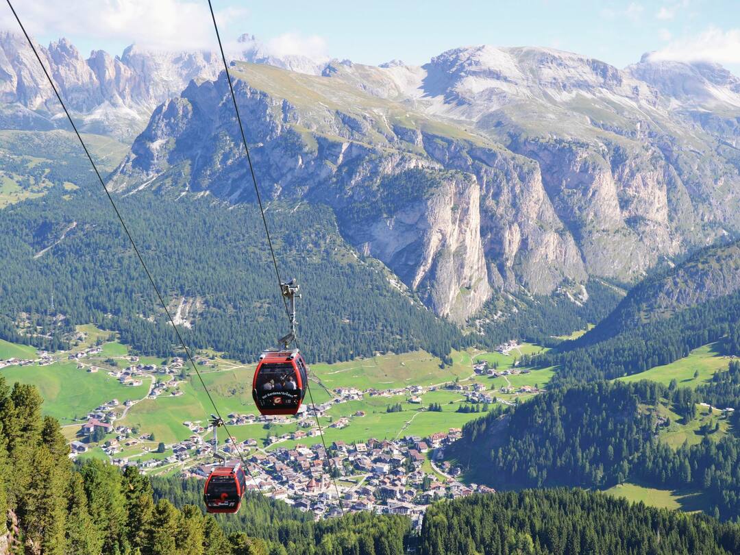 Funivie Ciampinoi, Selva Val Gardena, Italy