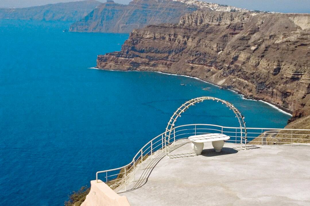 Megalocori, Santorini