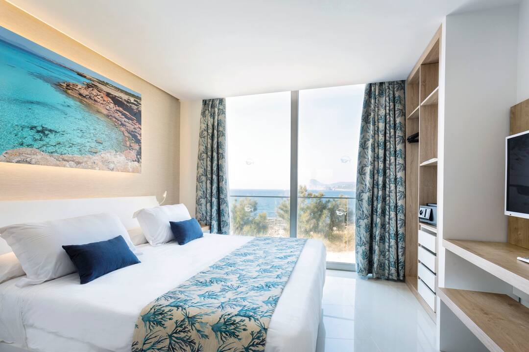 Tui Blue Aura In Port Des Torrent Tuiholidays Ie