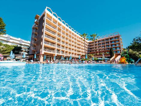 Golden Avenida Family Suites In Salou Tuiholidaysie