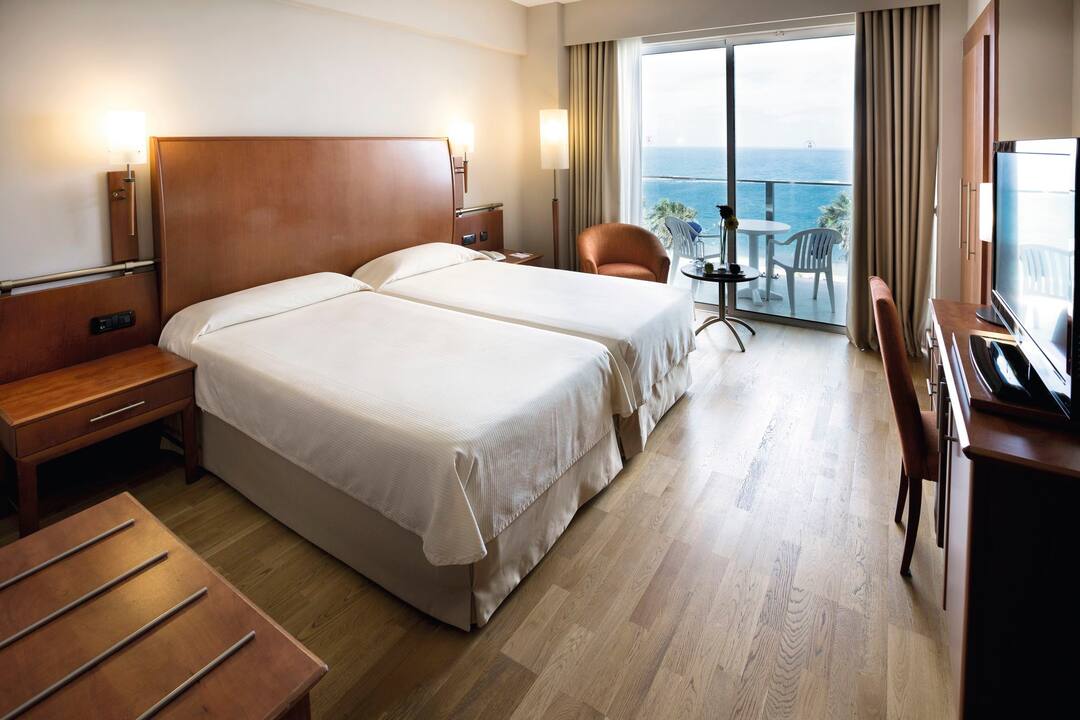 Hotel Reina Isabel In Las Palmas Tui Co Uk