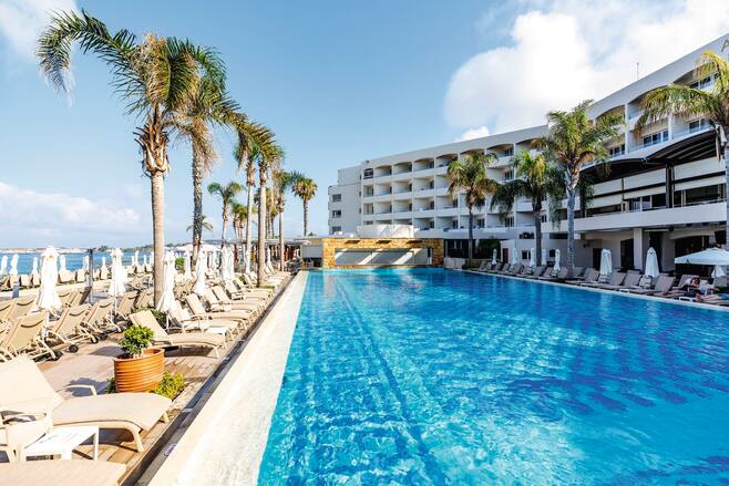 Alexander The Great Beach Hotel In Paphos Tui Co Uk