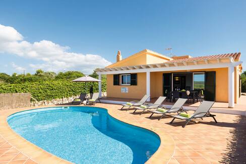 Villa Holidays in Menorca 2025 / 2025  TUI.co.uk