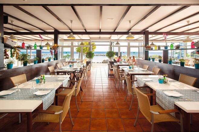 Tui Family Life Flamingo Beach In Playa Blanca Tuicouk