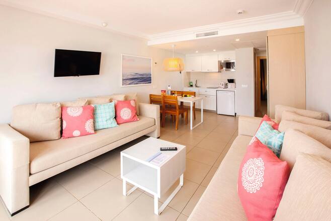 TUI BLUE Flamingo Beach in Playa Blanca | TUI.co.uk