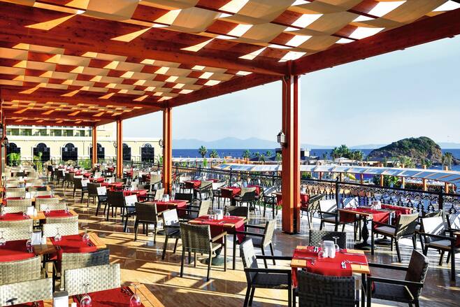 Sunis Efes Royal Palace Resort Spa In Ozdere Firstchoice Co Uk