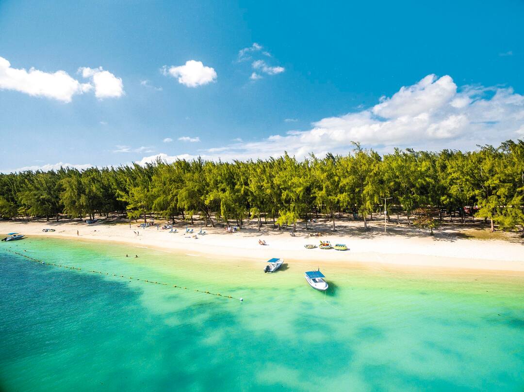 Mont Choisy Beach