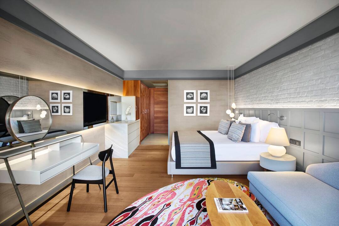 Acanthus Cennet Barut Collection