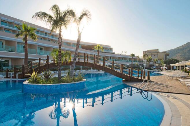 Bellazure Hotel In Akyarlar Tui Co Uk