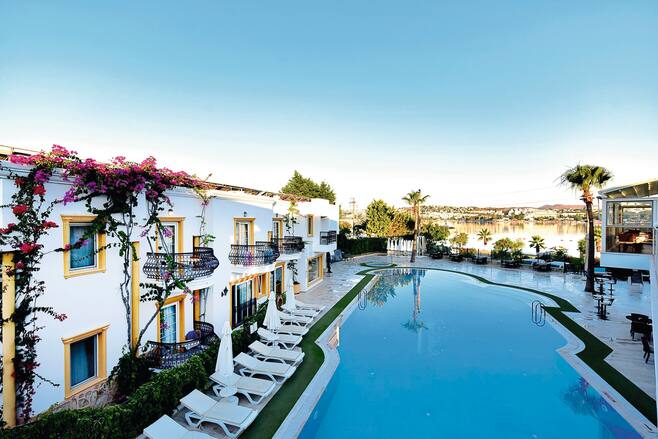 Tropicana Beach Hotel In Gumbet Tui Co Uk