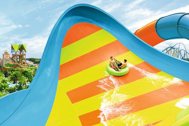KareKare Curl water ride at Aquatica