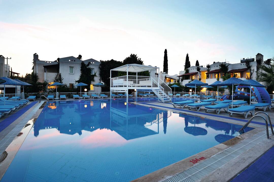 Summer Garden Apartments In Bitez Tui Co Uk