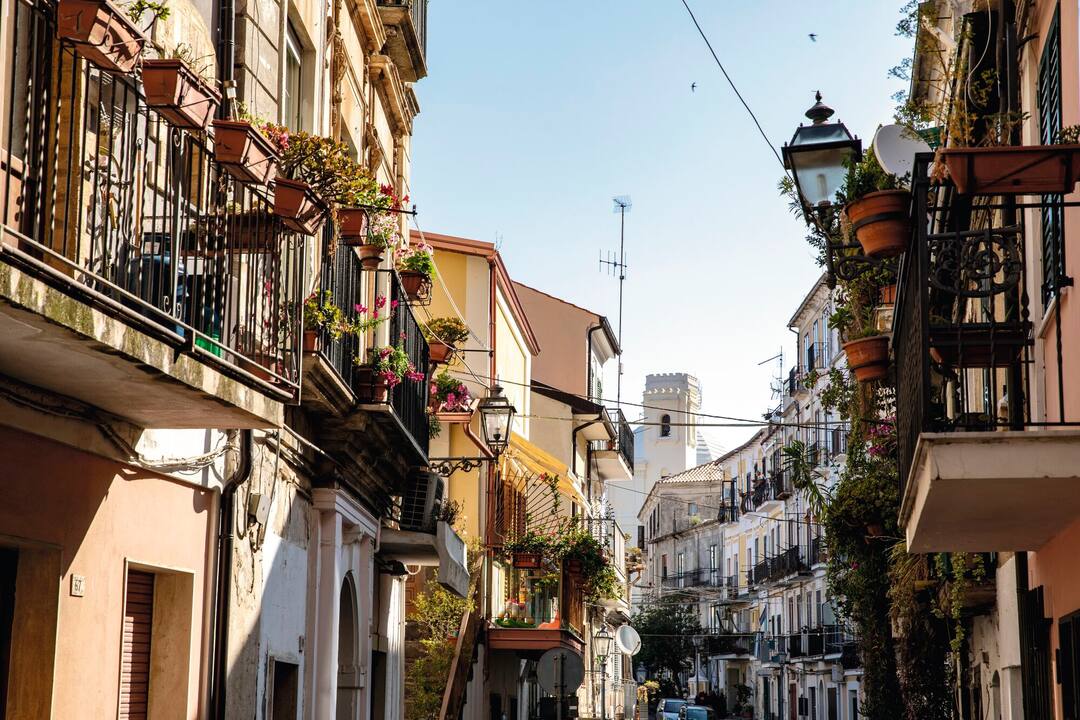 Narrow winding streets