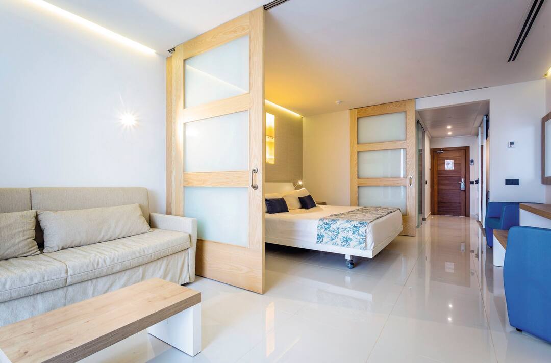 Tui Blue Aura In Port Des Torrent Tuiholidays Ie