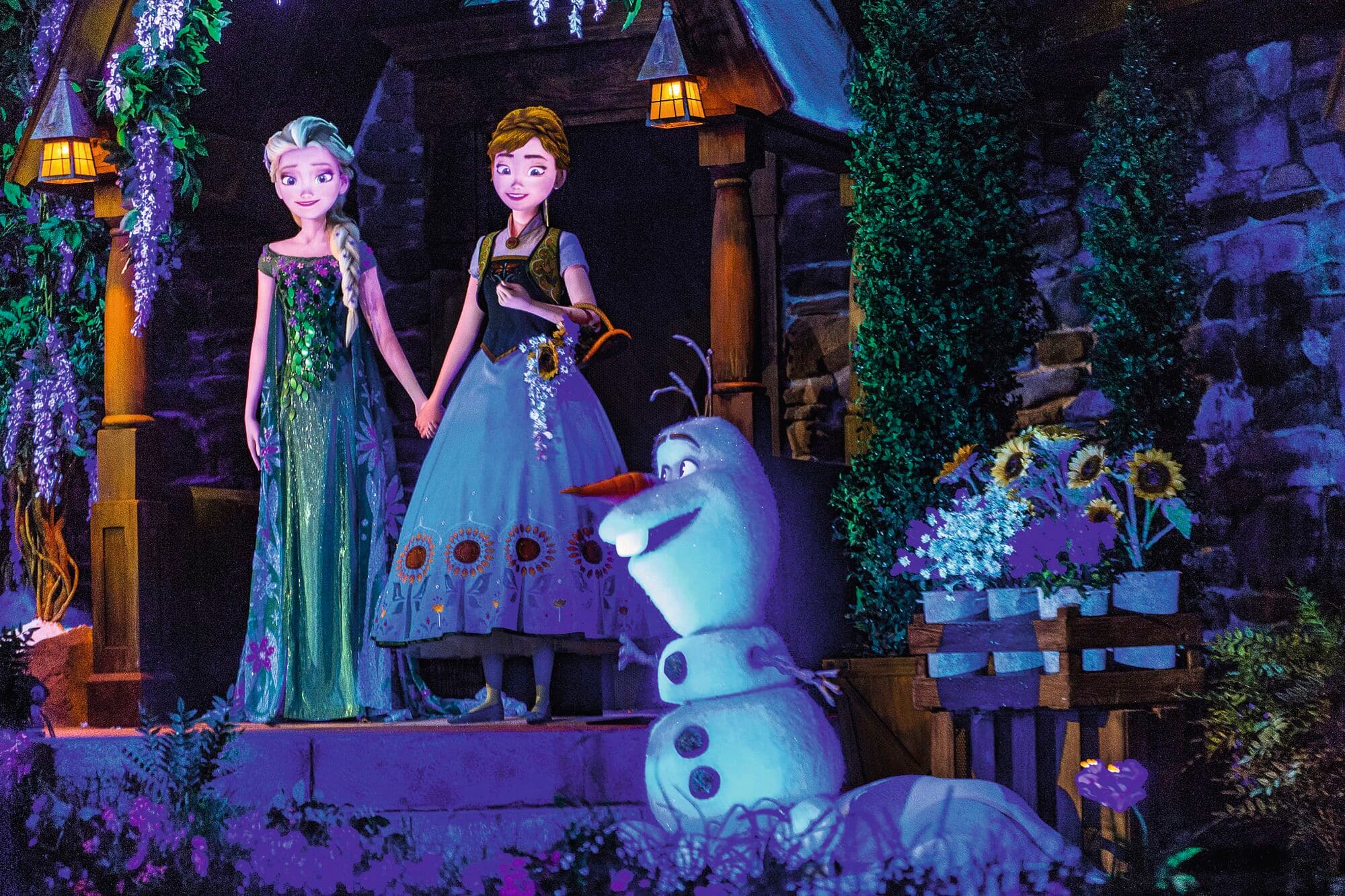 Elsa, Anna and Olaf – Frozen Ever After.