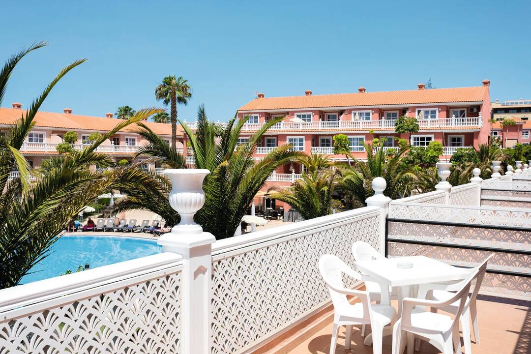 hotel-el-duque-in-costa-adeje-tui-co-uk