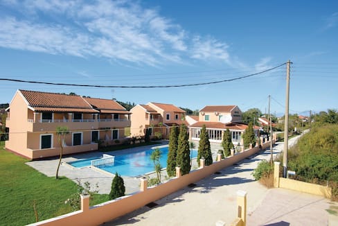 Theodosia Studios & Apartments