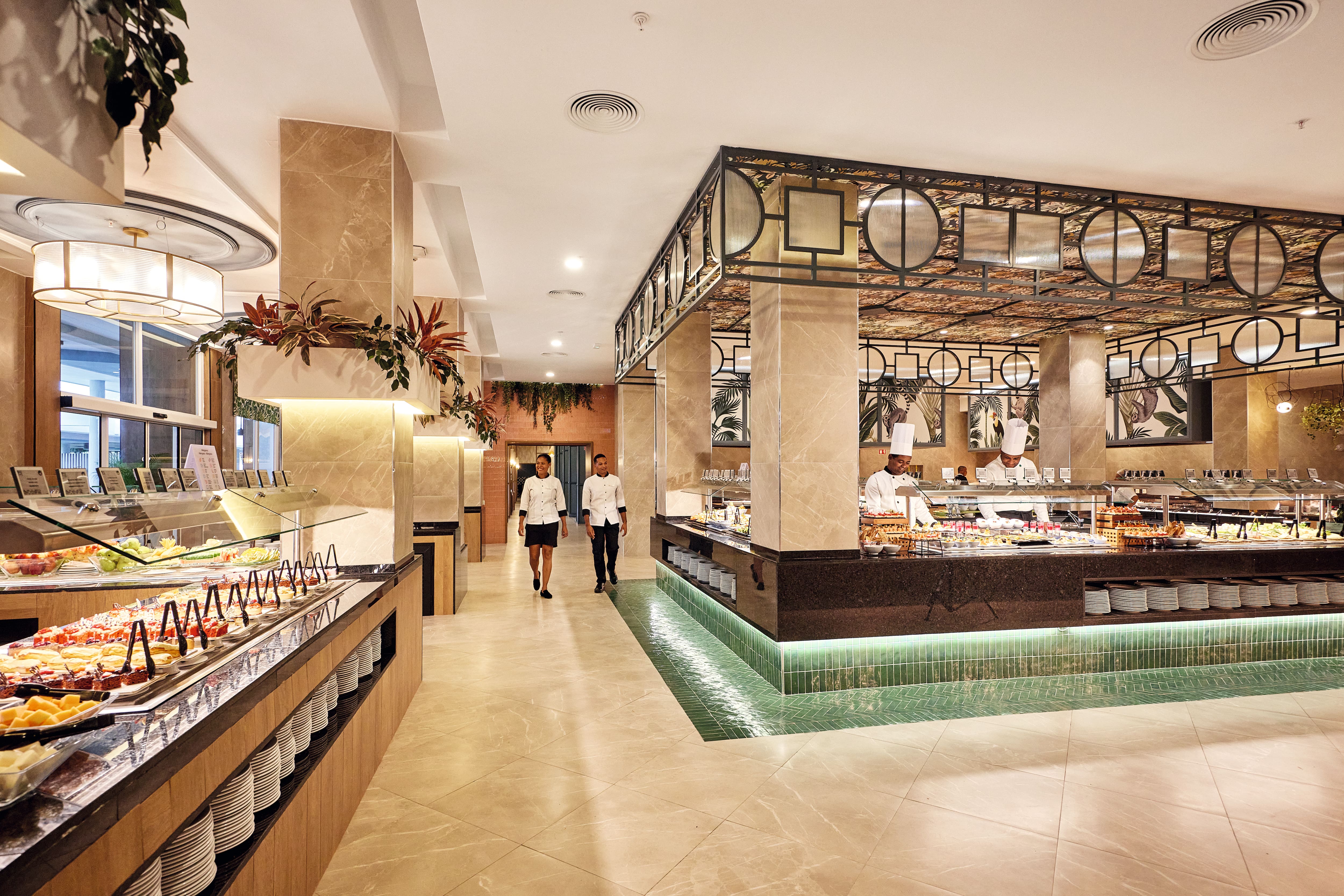 The restaurant at RIU Palace Macao.