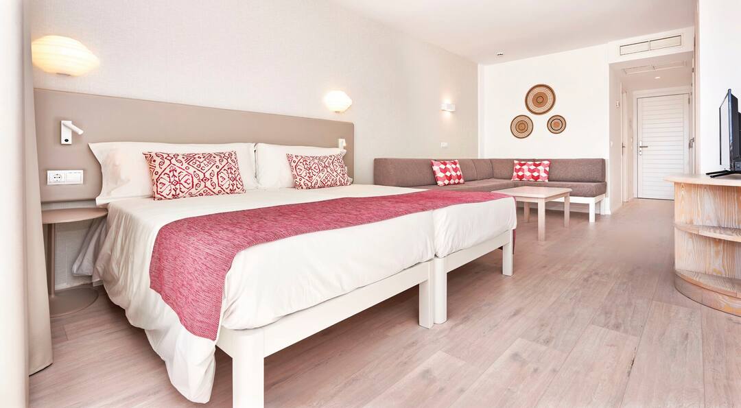Insotel Cala Mandia Resort & Spa