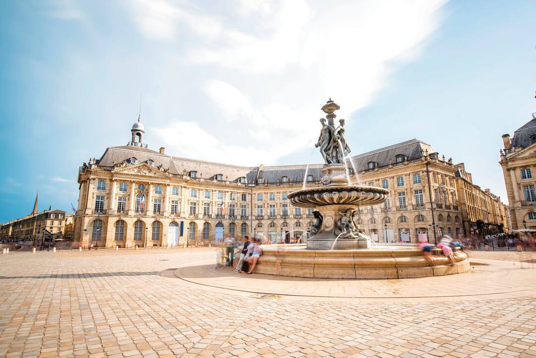 La Bourse Square