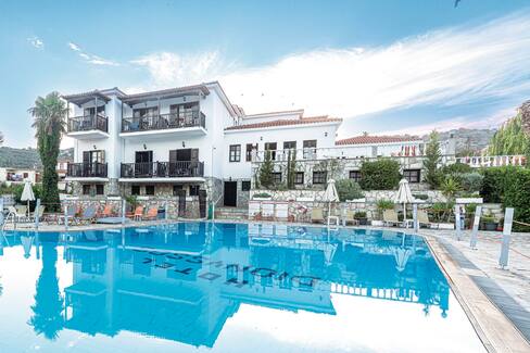 Dionyssos Hotel