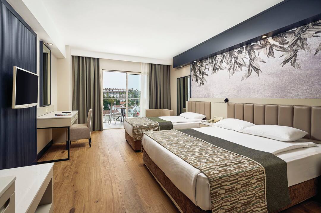 Seaden Sea World Resort & Spa