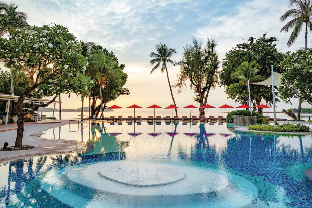 Beach Wing pool