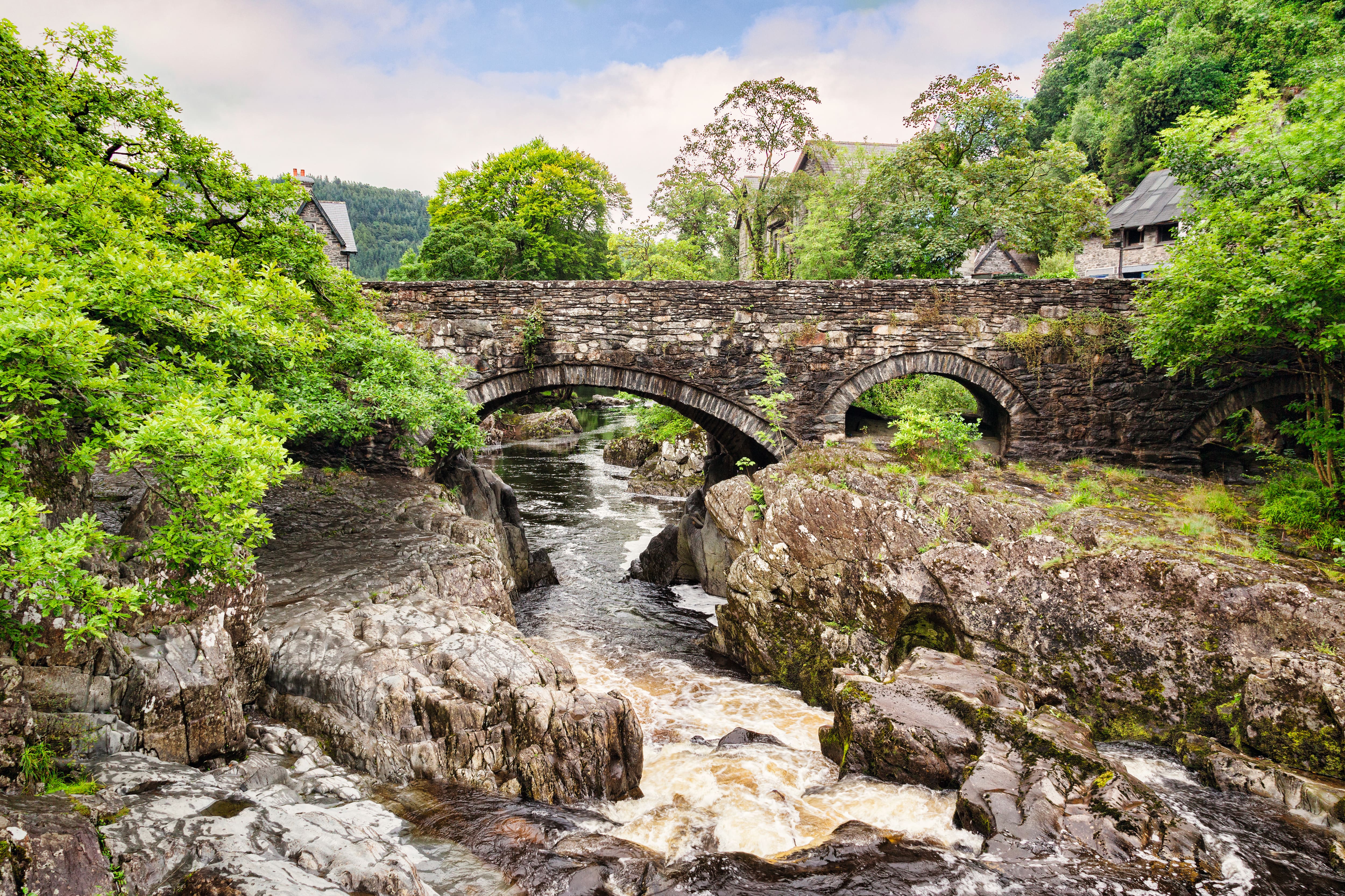Pont y Pair Bridge & River Llugway, Snowdonia.