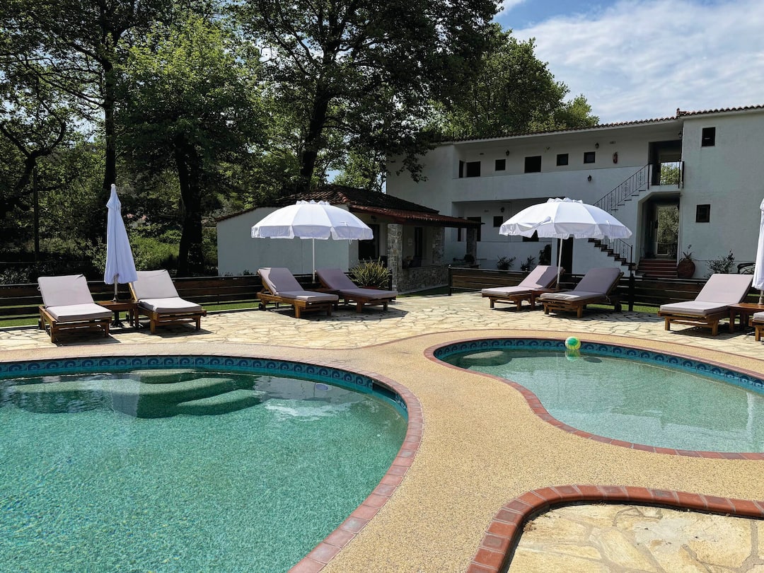   Prekas Studios and Bungalows