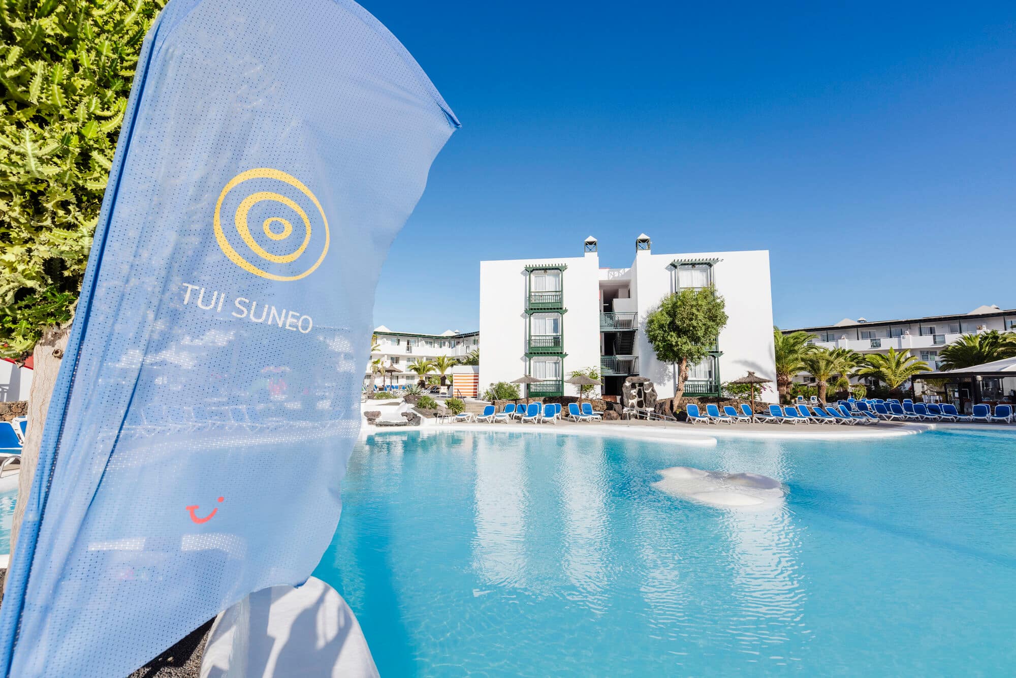 A pool view at the TUI SUNEO El Trebol.