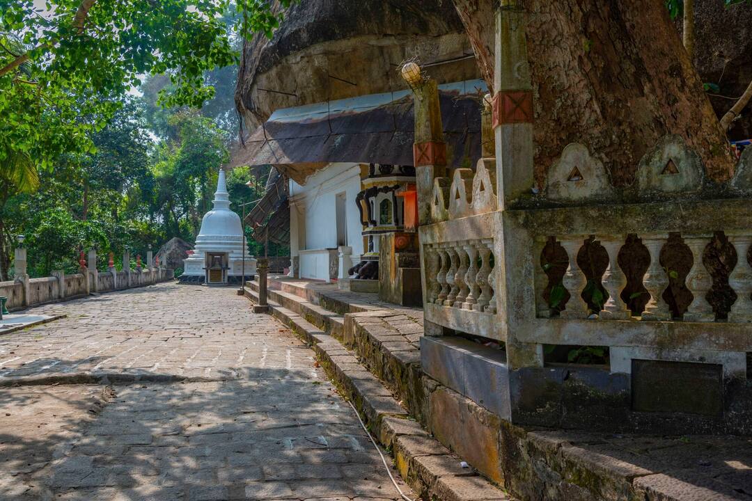 Mulgirigala Temple, Sri Lanka