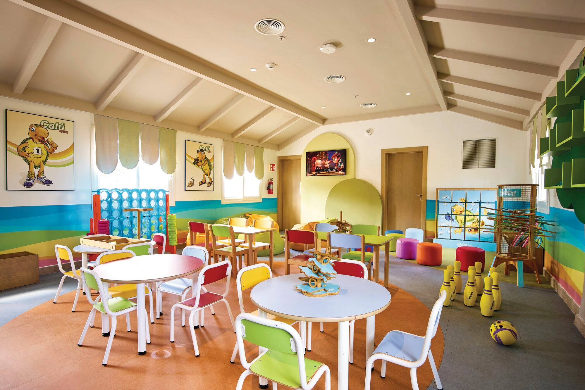 Riuland kids club room.
