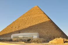 Great pyramids of Giza, Egypt