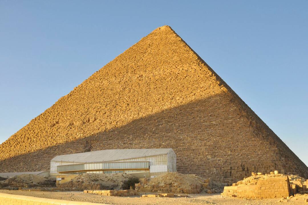 Great pyramids of Giza, Egypt