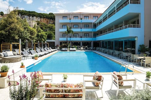La Piscine Art Hotel