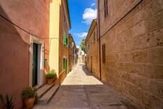 A sleepy back street, Puerto de Alcudia