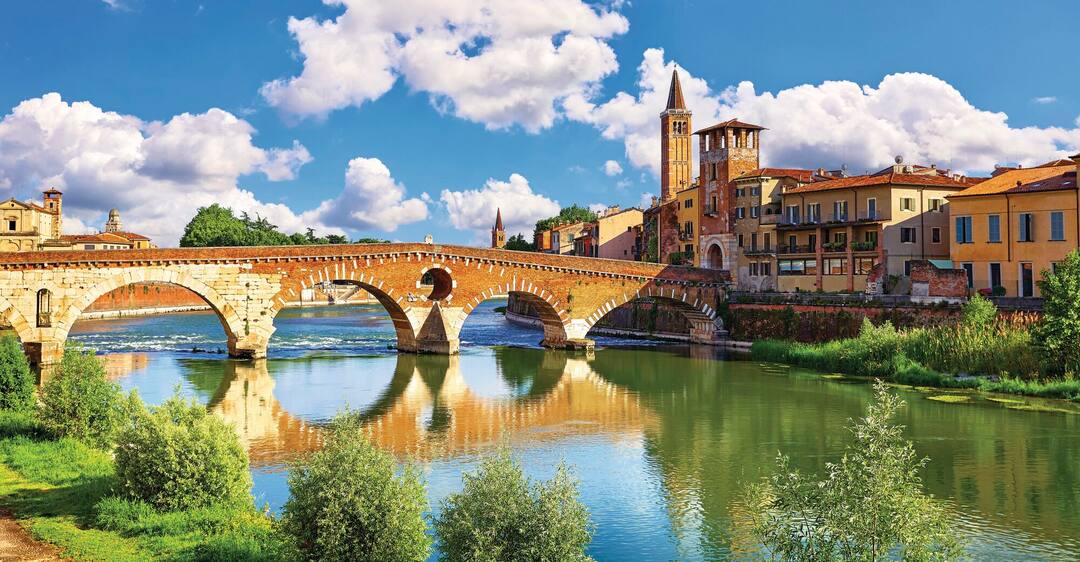 Bridge Ponte Pietra, Verona