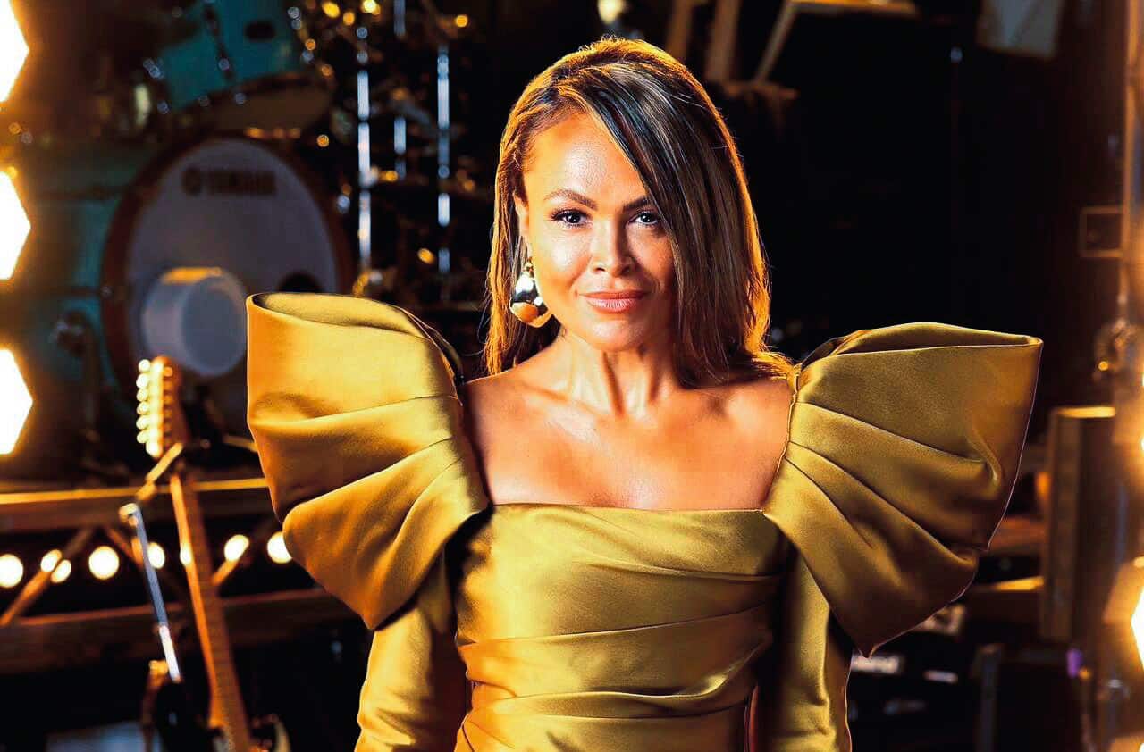 A headshot of Zoe Birkett.