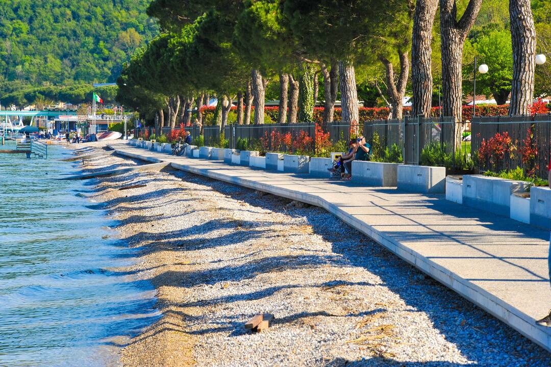 © Fulvio Vivenzi / Padenghe Sul Garda, Italy