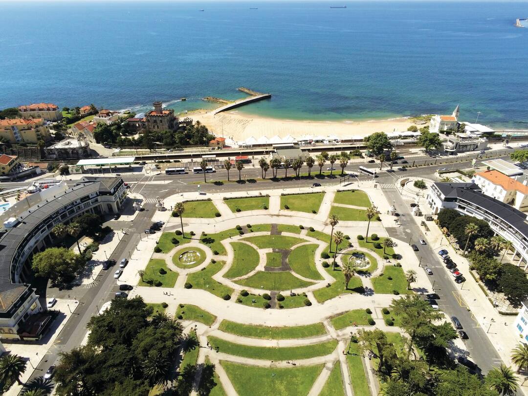 Estoril Garden with Tamariz Beach