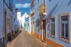 A cobbled street in Alte