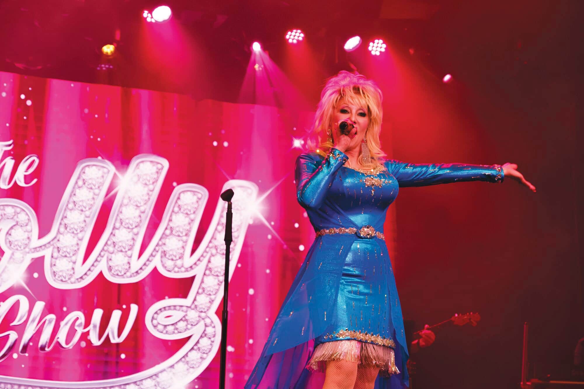 The Dolly Show live.